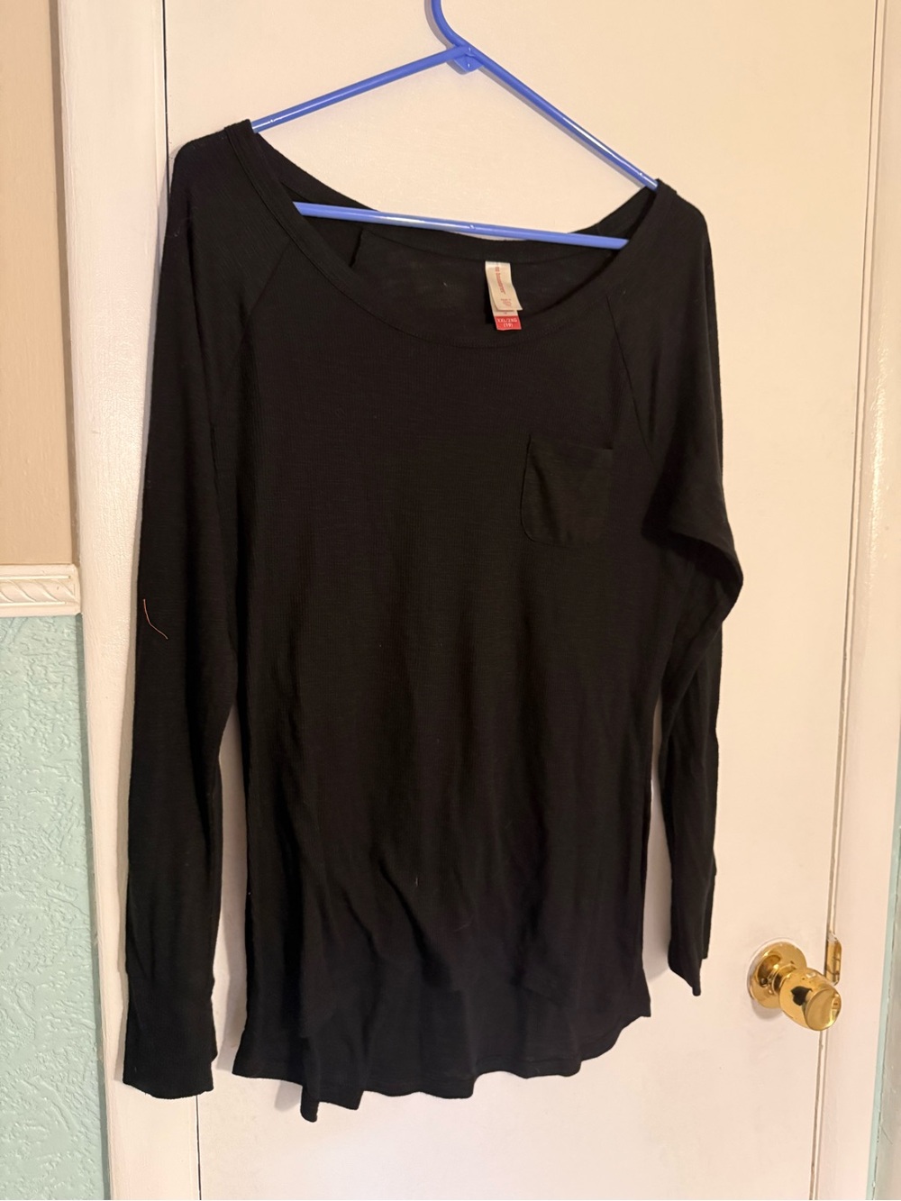 No Boundaries Black Long Sleeve Scoop Neck Pocket Tee